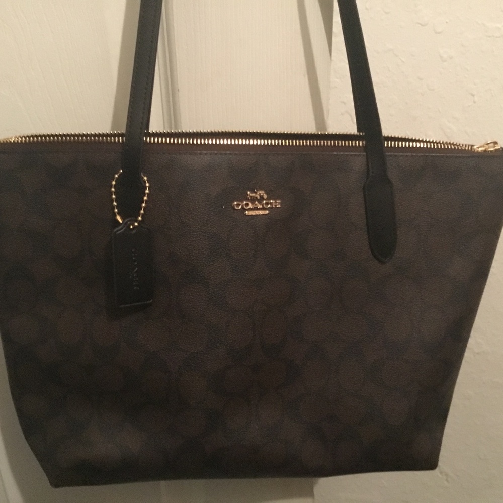 Coach Tote Bag With Horse And Carriage Dot Print Handbag Purse